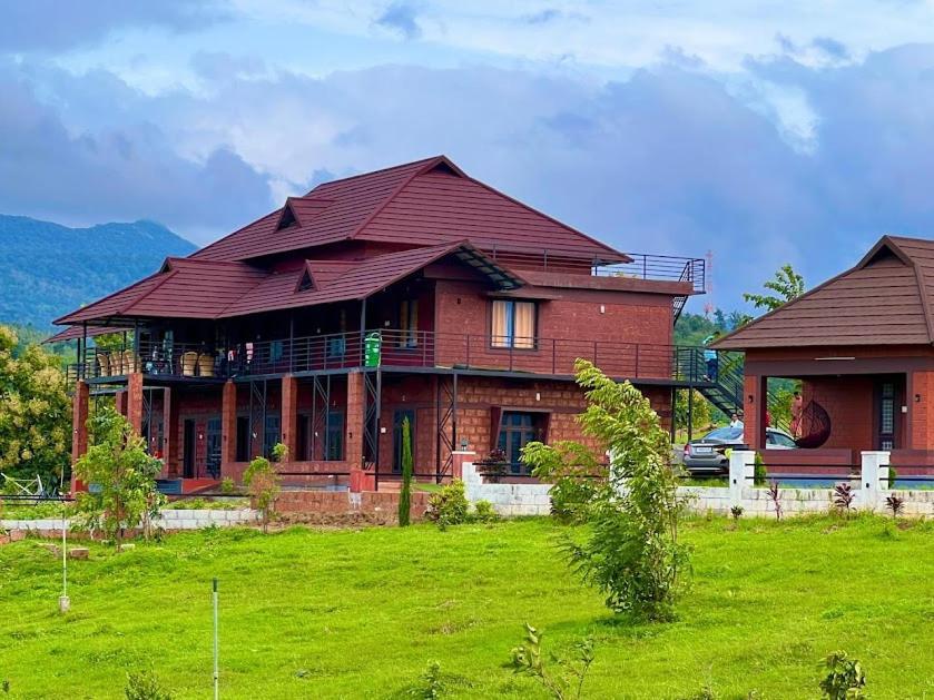 Misty Valley Resort Varagampadi Екстериор снимка